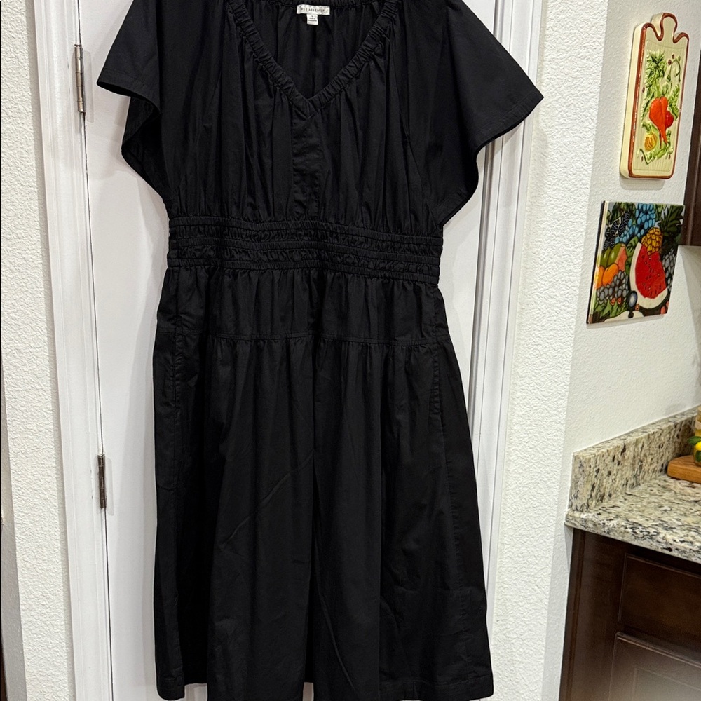 Elegant Black Midi Dress size Large